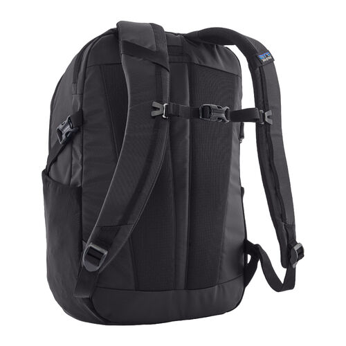 Mochila Negra Patagonia Refugio Daypack 26L con Panel Transpirable 