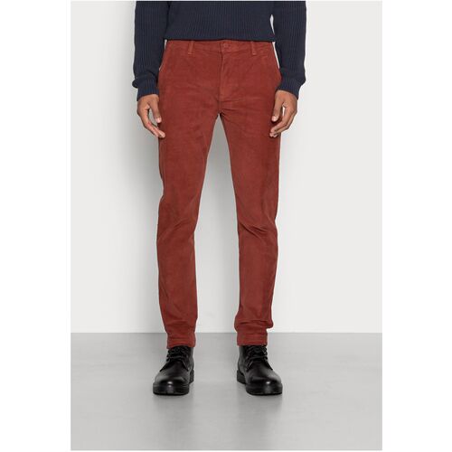 Pantalón granate Levi's Chino fired Birck 33